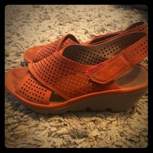 Women’s Clark’s collection comfort size 6 sandals